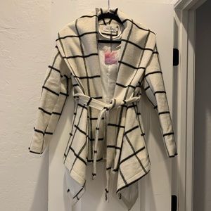 PRAIRIE GRID RABATO COAT IN WHITE